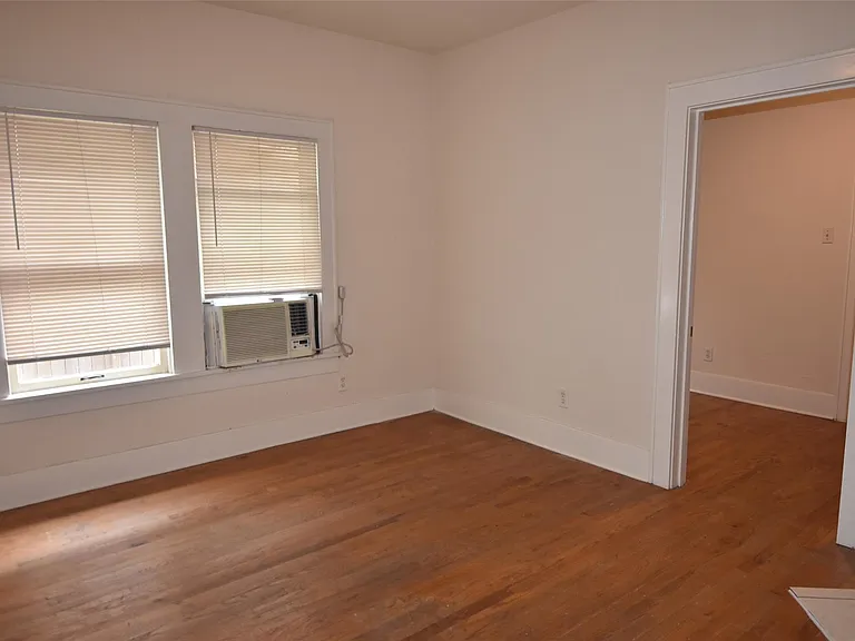 4618 Clay St #2 — Photo 6
