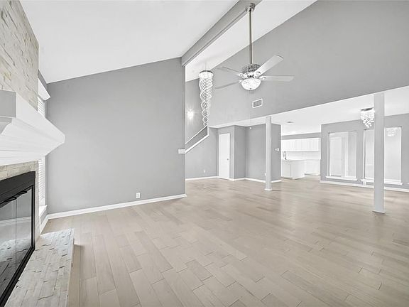 5th image of 803 Chateau Pl