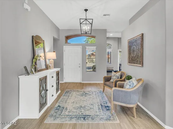 7802 E Treetop Rd, Tucson, AZ 85756