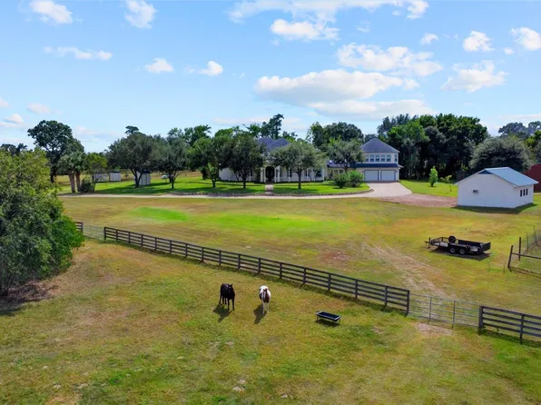 4854 Coshatte Rd, Bellville, TX 77418