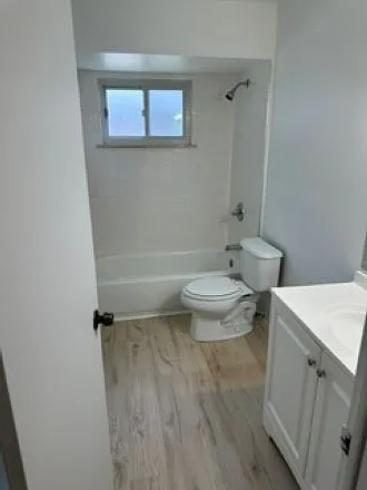 Bathroom_3