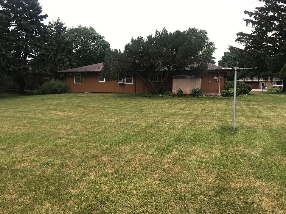 2nd image of 3308 Pinecrest Dr