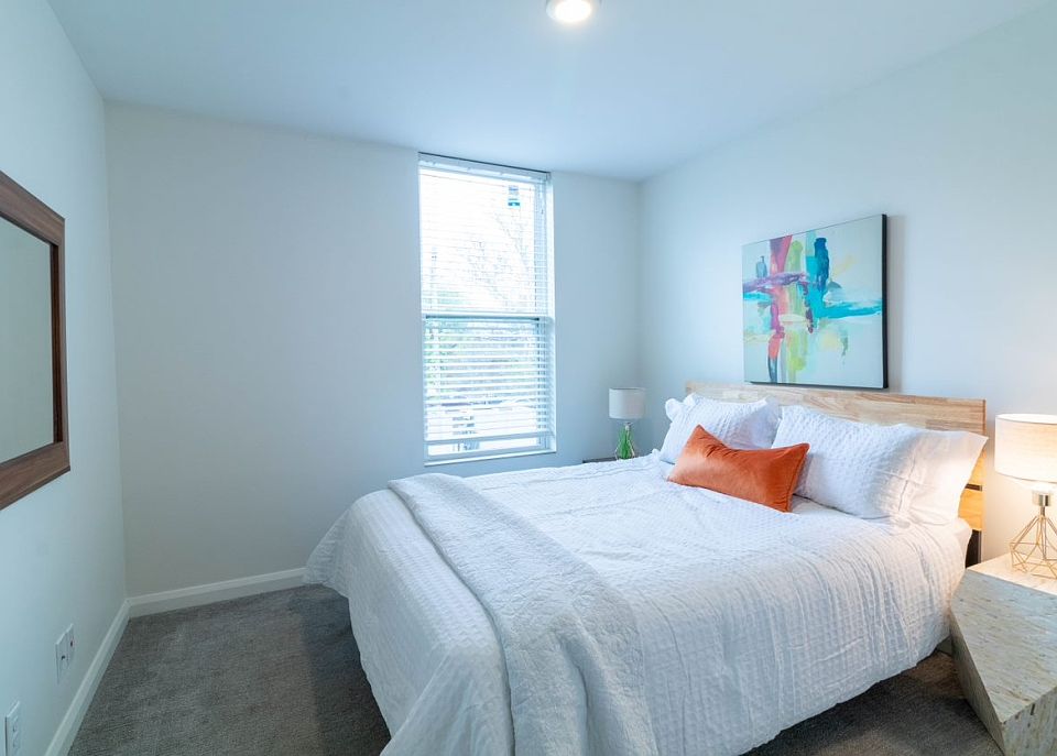 2nd image of 1436 Highland St #1436