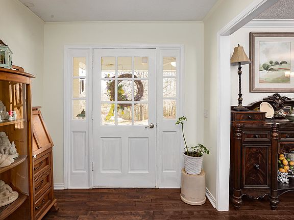 3rd image of 2645 Pineywoods Rd