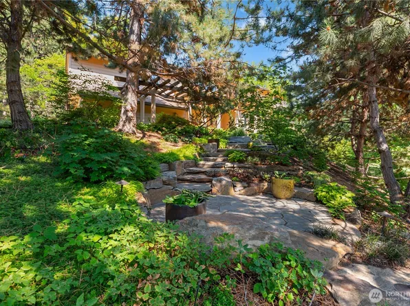 1100 Pitcher Canyon Road, Wenatchee, WA 98801