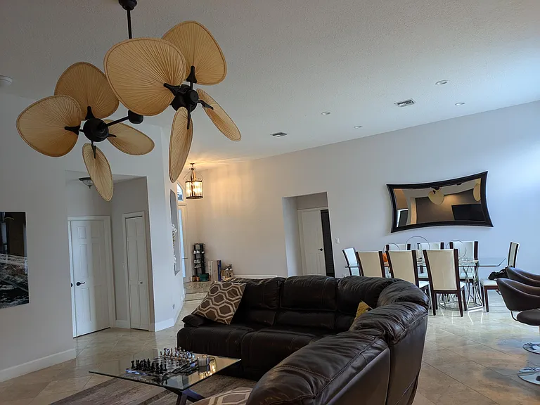 1865 NW 124th Way — Photo 4