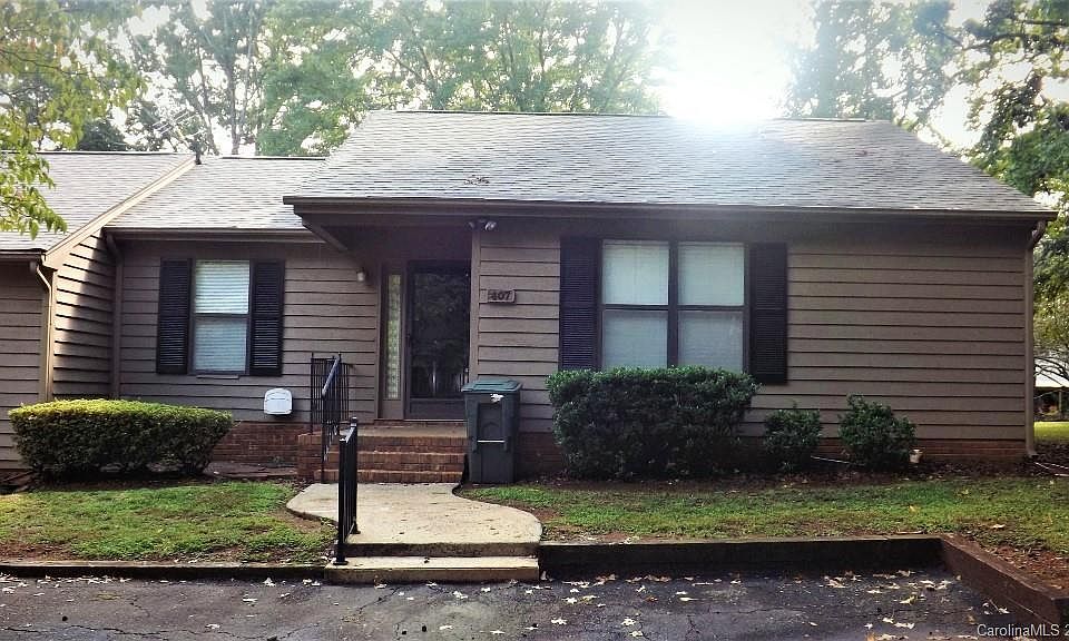 1st image of 407 Sweetgum Dr