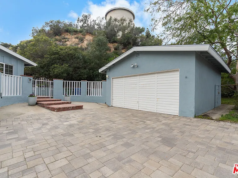 9631 Crystal View Dr — Photo 37