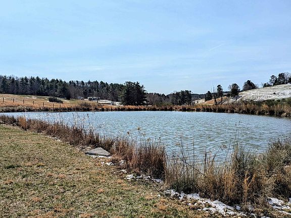 4th image of 446 Good Neighbors Rd