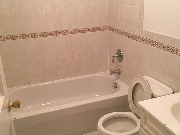 3rd image of 2017 Blackrock Ave APT 3