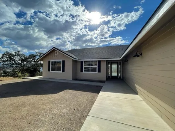 29970 Horsethief Dr, Tehachapi, CA 93561