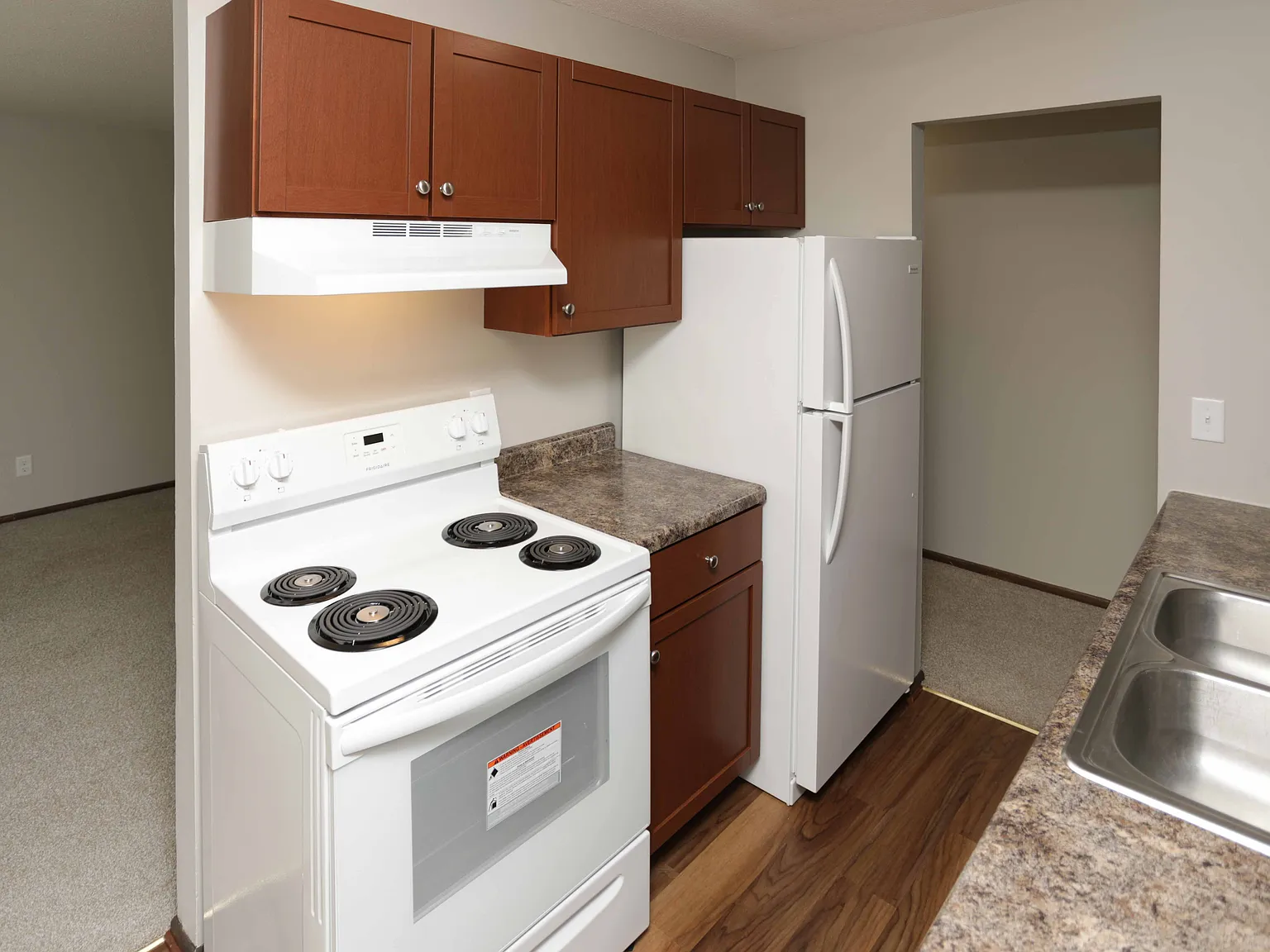 Evergreen East Apartments — Photo 2