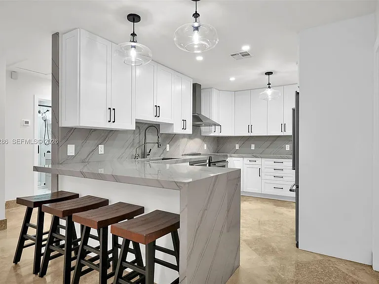 6820 SW 86th Ave — Photo 9