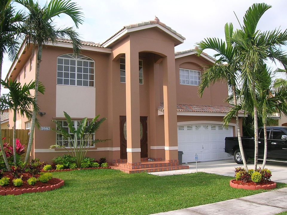 Front View / Corner Lot