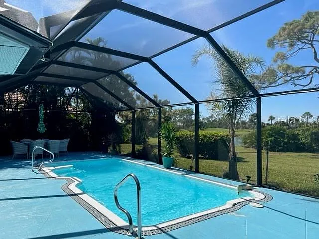 3 bed, 2.0 bath, 1640 sqft, $5,200 — Photo 2