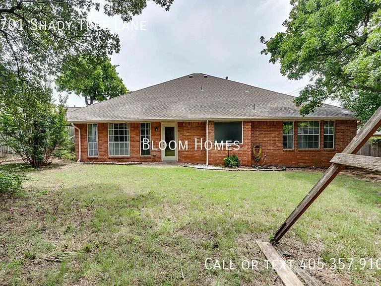2701 Shady Tree Ln — Photo 33