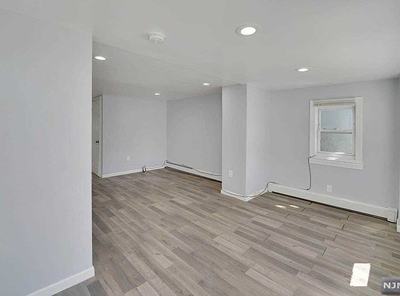 2nd image of 166 Lincoln Pl #A