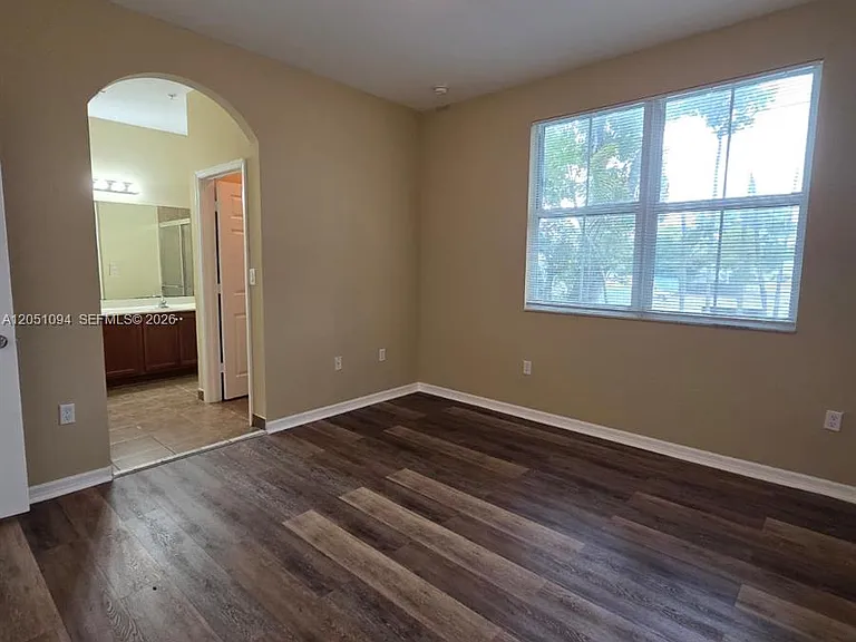 2851 W Prospect Rd #404 — Photo 13