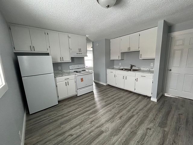 1st image of 410 W Lyon Ave #410