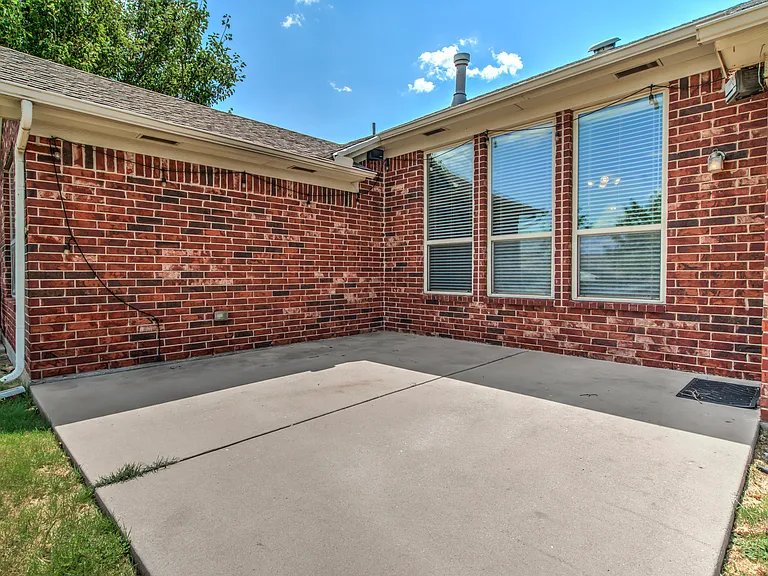 16024 Okalee Ln — Photo 19
