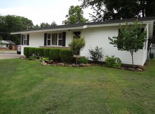 704 E J St, Russellville, AR 72801