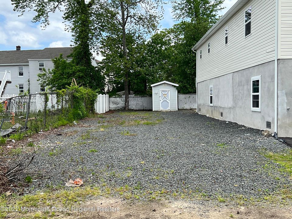 1st image of 12 Brookside Avenue