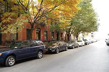 Rented by R New York