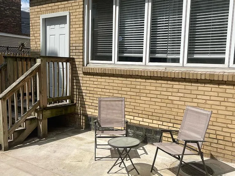 1526 N Artesian Ave #CH — Photo 2