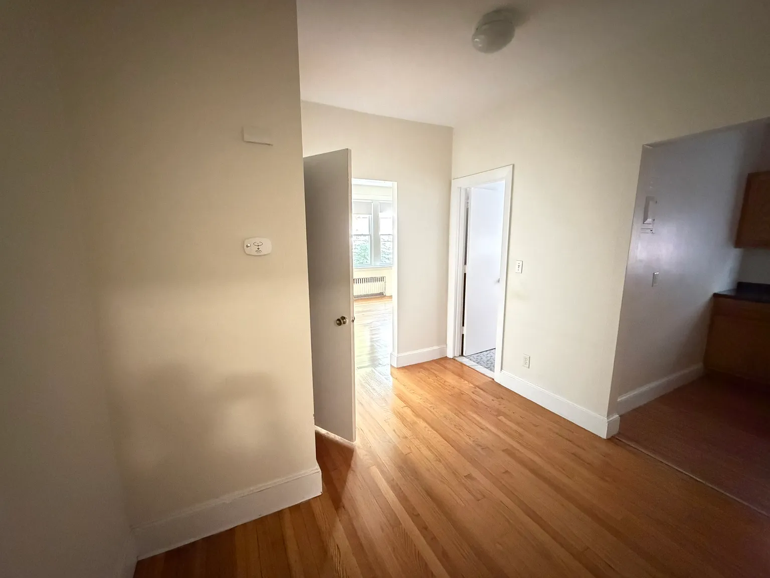 2 bed, 850 sqft, $2,995 — Photo 2