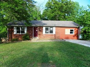 Carter Rd, Paris, TN 38242