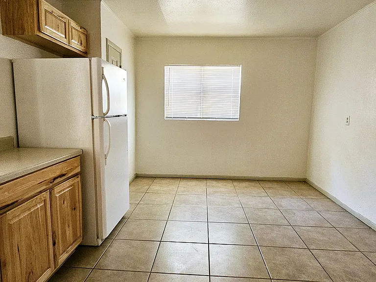 1120 N Miranda St — Photo 11