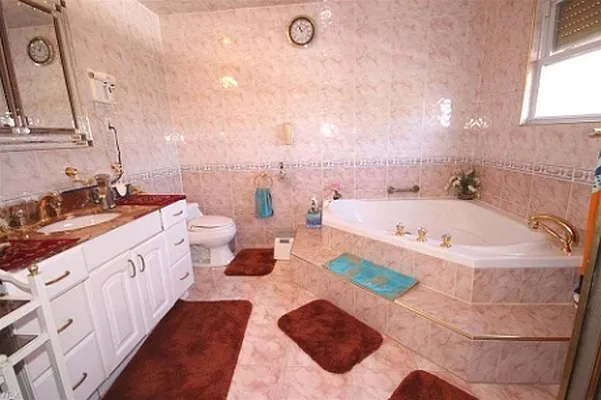 Sold by Bergen Basin Real Estate | media 9