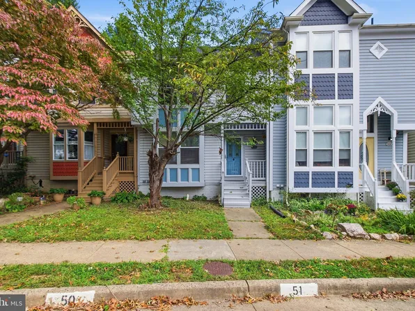 9617 Pierrpont St, Burke, VA 22015