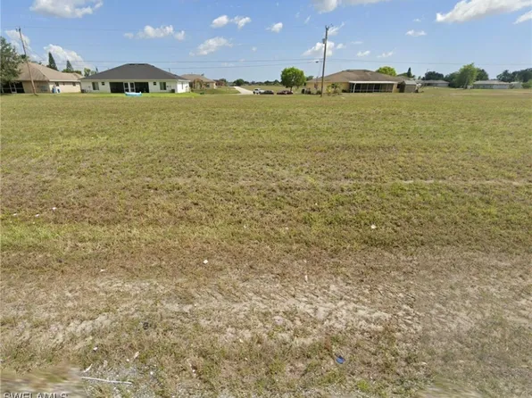 1944 Diplomat Pkwy E, Cape Coral, FL 33909