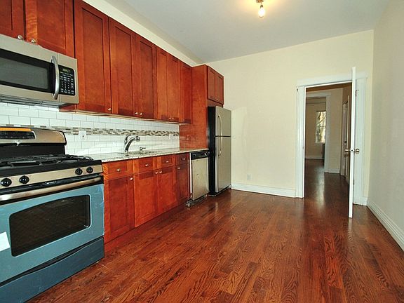 3rd image of 6212 Eliot Ave