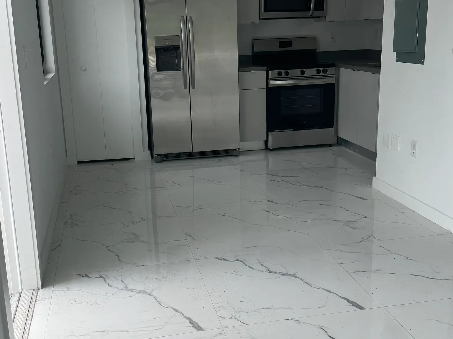 2 bed, $2,700 — Photo 4