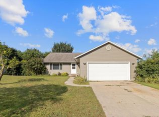 2185 N Dewey Ave, Reedsburg, WI 53959