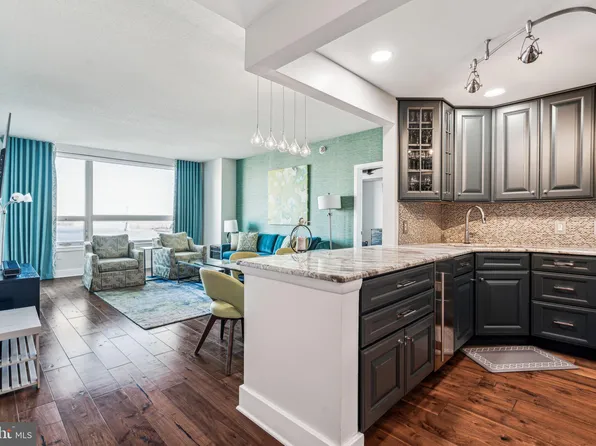 717 S Columbus Blvd Unit 1606, Philadelphia, PA 19147