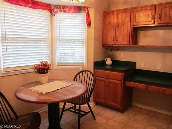 5th image of 780 Hampton Ct