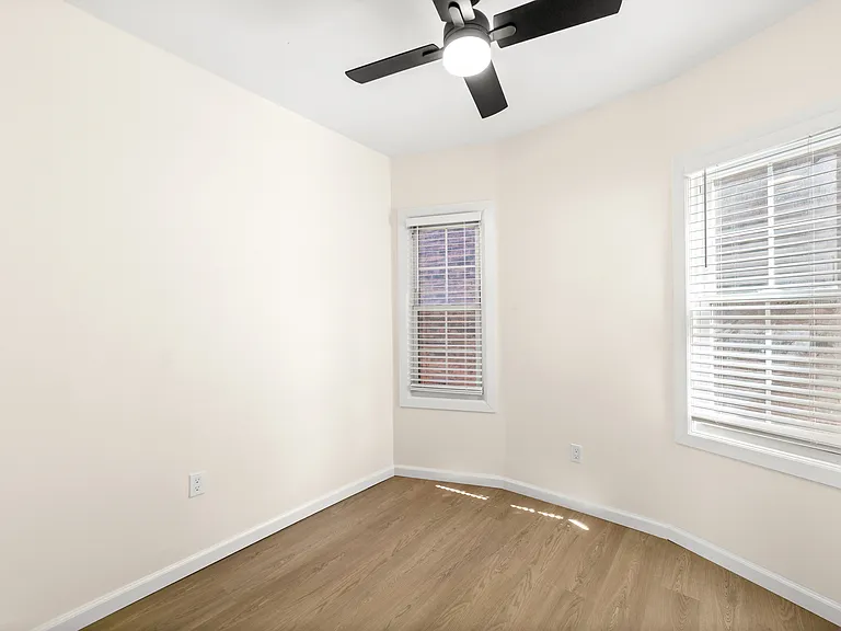 Bedroom/Office