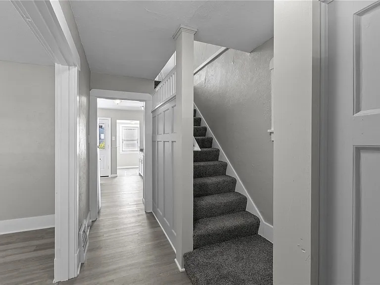 3065 Latonia Ave — Photo 15