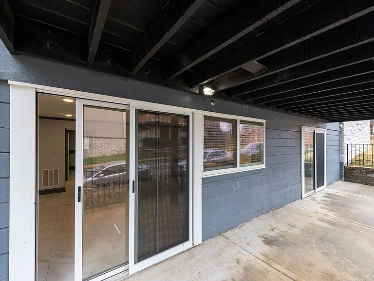 4544 Summit St — Photo 128