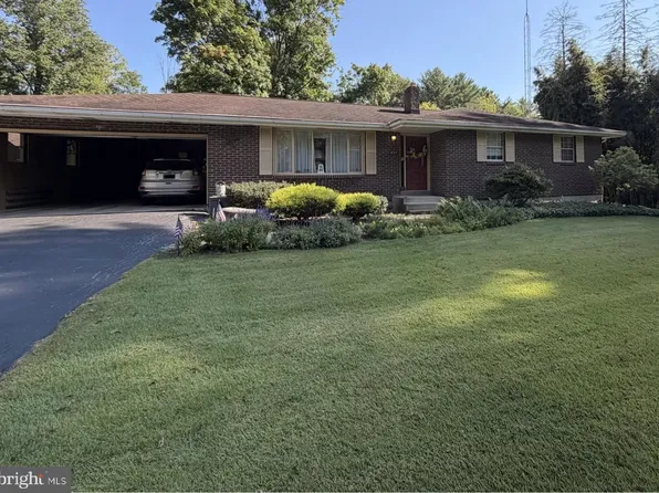 451 W Neversink Rd, Reading, PA 19606
