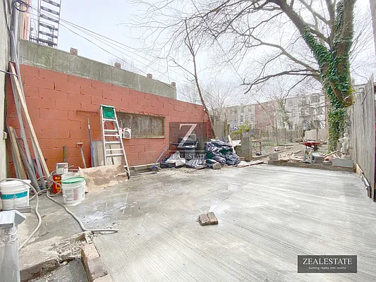 Rented by ZealEstate Group Inc | media 21