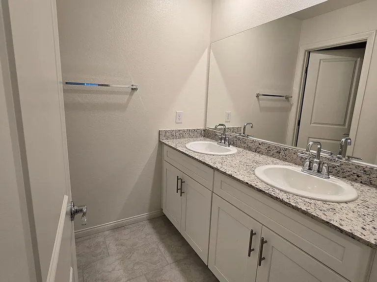 7647 Duran Harbor Ln — Photo 50