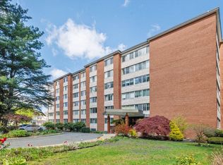 22 Chestnut Pl APT 217, Brookline, MA 02445