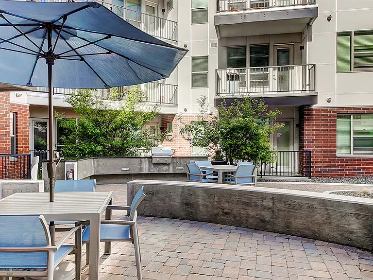 Apartment community Outdoor Lounge at Griffis Fiddler's Green in Centennial, Colorado.