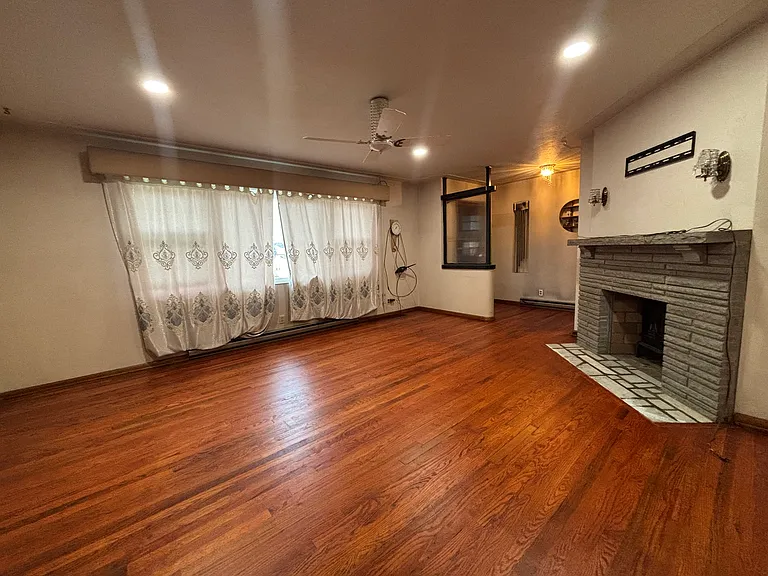 85 Patten Dr #1 — Photo 17