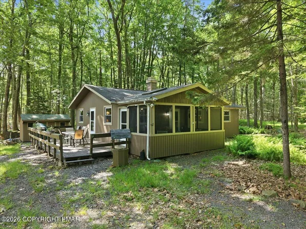 264 Selig Rd, Pocono Lake, PA 18347