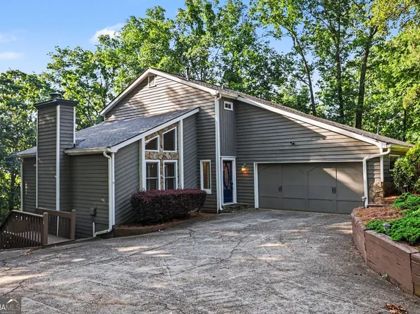 140 Fairway Ridge Dr, Johns Creek, GA 30022